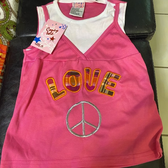 Two piece top and bottom outfit - Picture 3 of 5